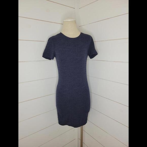 H&M Dresses & Skirts - H&M small heathered blue basic knee length tee shirt dress